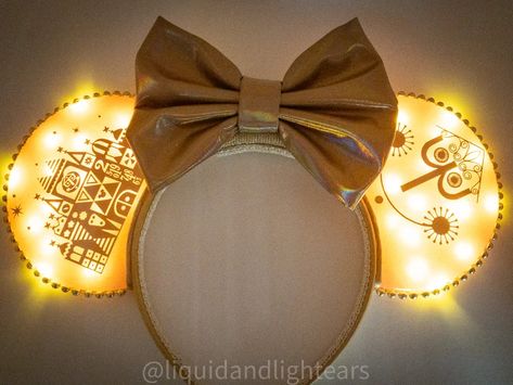 Light Up Mickey Ears, Main Street Electrical Parade, Disneyland Ears, Diy Mickey Ears, Disney Minnie Mouse Ears, Disney Bows, Very Merry Christmas Party, Mickey Balloons, Mickey Mouse Ears