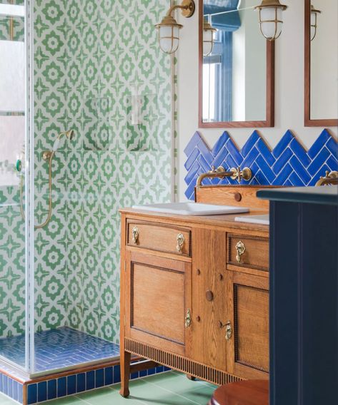 Small bathroom tile ideas: 20 ways with small bathroom tiles | Homes & Gardens | Small Bathroom Tile Ideas, Bauhaus Interior, Small Bathroom Tiles, Tiles Handmade, Arts And Crafts House, Spanish Design, Encaustic Tile, South Bank, Green Tile