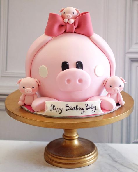 H-1 Birthday Cake Jakarta (@moreecakeco) posted on Instagram • Feb 2, 2021 at 6:10am UTC Pig Cake Design, Barnyard Cake, Hungry All The Time, Pig Birthday Cakes, Pig Food, Cake Designs Images, Pig Cake, Baking Substitutes, 1 Birthday