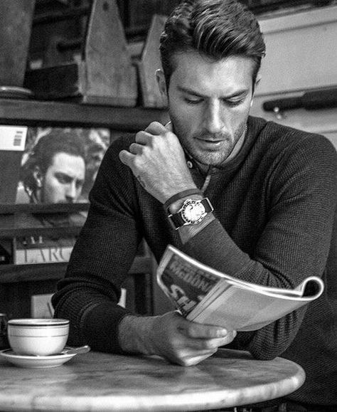 Shooting Pose, People Drinking Coffee, Man Cafe, People Drinking, Man Reading, Der Gentleman, Mens Photoshoot, Best Charcoal, Mens Photoshoot Poses