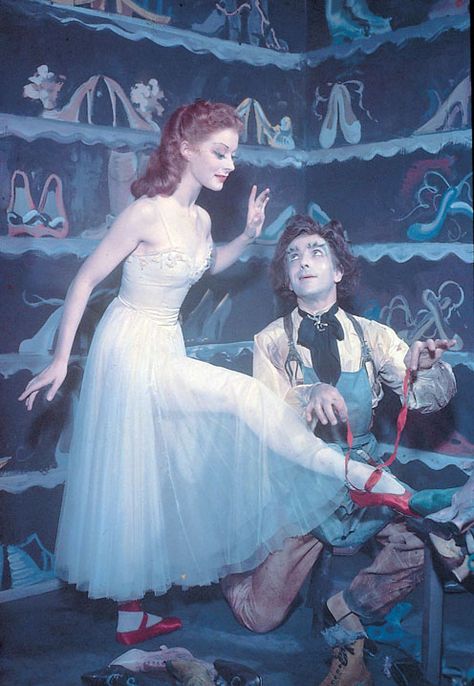 The Red Shoes 1948, Moira Shearer, The Red Shoes, Baba Jaga, Beau Film, Fritz Lang, Septième Art, Ballerina Style, Poster Minimalist