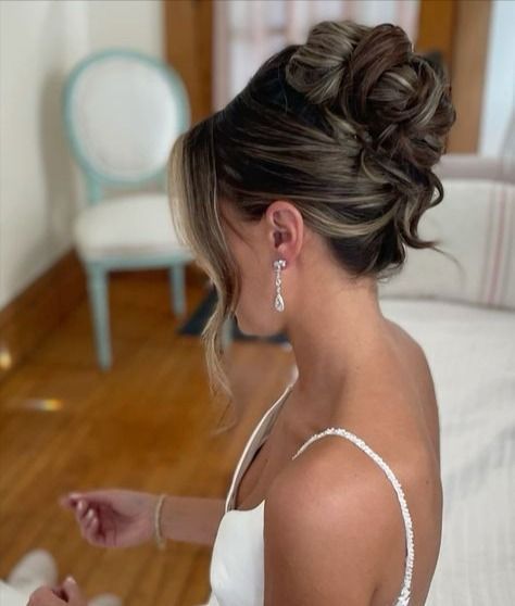 Bride Hairstyles Updo, Bridesmaid Hair Inspo, Bridal Hair Up, Pageant Hair, Wedding Bun Hairstyles, Wedding Hair Up, Bridal Hair Buns, Bridal Hair Inspiration, Wedding Hairstyles Bride