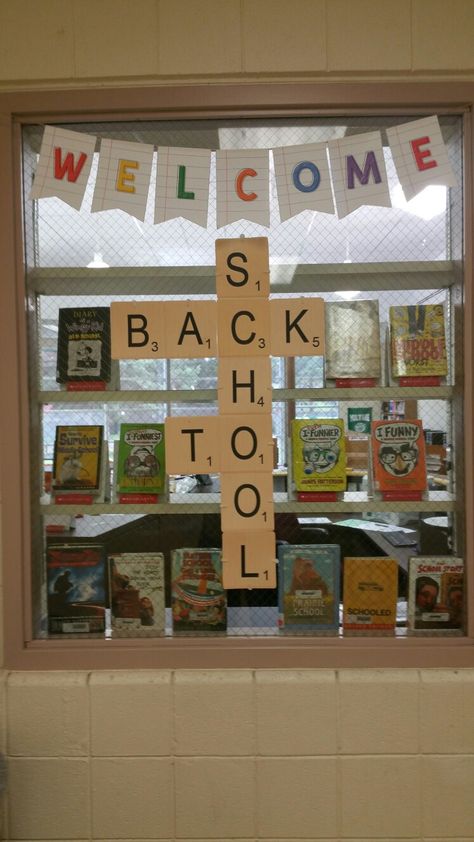 Back to School library display. Back To School Buliton Boards, Library Shelf Display Ideas, Primary School Library Displays, Library Room Ideas For School, Middle School Library Decor, New Years Library Display, Library Window Displays School, New Books Library Display, Library Back To School Displays