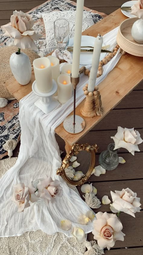 Dreamy tablescape Dreamy Valentines Aesthetic, Proposal Picnic Set Up, Elopement Tablescape, Bridal Picnic, Dreamy Picnic, Wedding Proposal Ideas Engagement, Beach Birthday Decorations, Picnic Table Decor, Boho Outdoor Wedding