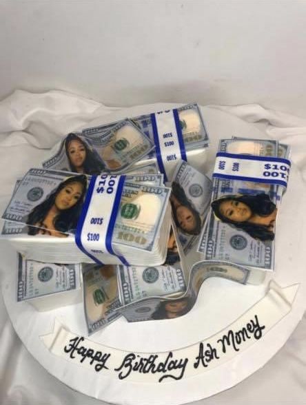 Birthday Cakes With Pictures On Them, Money Cake Ideas For Men, Cake Theme Ideas, Baddie Birthday Cake, Happy Bday Cake, 14th Birthday Cakes, 21st Bday Ideas, Money Cake, Birthday Goals