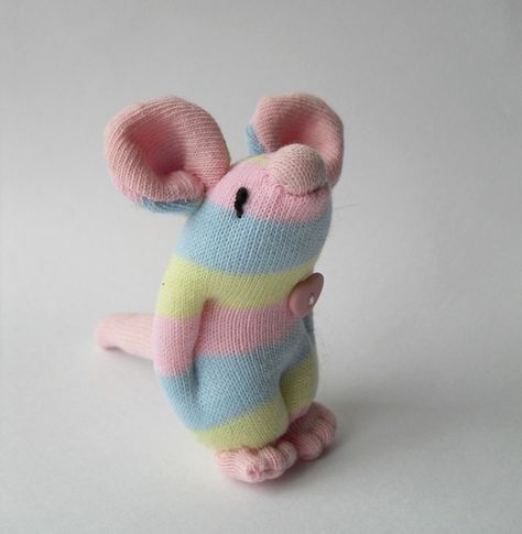 miniature sock mouse | Dawn Treacher | Flickr Sock Mouse, How To Make Socks, Mouse Diy, Felt Doll Patterns, Sock Dolls, Dolls Diy, Diy Socks, Animal Education, Felted Animals