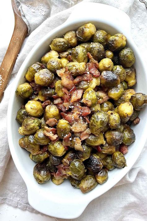 Roasted Brussels Sprouts with Balsamic and Bacon Best Peach Pie, Roasted Brussels Sprouts With Balsamic, Best Carrot Recipe, Oven Roasted Brussels Sprouts, Oven Roasted Garlic, Carrot Dishes, Balsamic Brussel Sprouts, Roasted Baby Carrots, Creamy Scalloped Potatoes