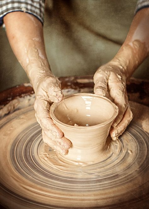 Marrakech - Pottery & Ceramics Workshop. Come join us on this true cultural immersion in one of Morocco's oldest handicraft heritage, pottery of Marrakesh. Let’s discover the true authentic side of the pottery, through the eyes of a local Master located known as “Maallam” you will take the advantage to live and explore their experiences, Knowledge, mastery and skills on this Moroccan treasure. We will guide you step by step, with casting, training course and turning techniques to wan Ceramics Workshop, Moroccan Pottery, Moroccan Tea, Unique Pottery, Pottery Workshop, Ceramic Workshop, Pottery Classes, Pottery Ceramics, Pottery Wheel