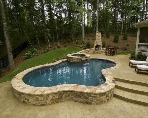 Pool Scaping, Small Inground Swimming Pools, Spool Pool, Outdoor Whirlpool, Small Inground Pool, Backyard Pool Design, Kleiner Pool Design, Inground Pool Landscaping, Pool Pavers