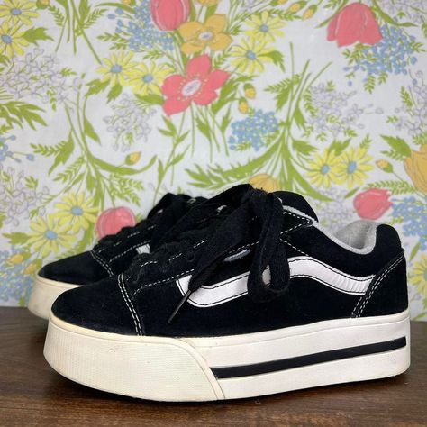 90s Shoes Sneakers, 90s Shoes, Platform Vans, Sneakers Vans, Heeled Loafers, Side Stripe, Puma Sneaker, Vans Sneaker, Shoes Sneakers