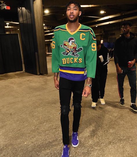 Nfl Jersey Outfit Fashion Men, Mookie Betts Jersey, Drake Hockey Jersey, Hockey Jersey Streetwear, Vintage Nfl Jersey, Brandon Ingram, Nba Store, Nfl Outfits, Nba Jersey