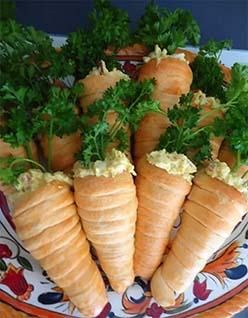 Crescent Roll Carrots, Easter Salad, Easter Appetizers, Easter Brunch Food, Ham Salad, Easter Goodies, Crescent Roll, Decorations Table, Snacks Für Party