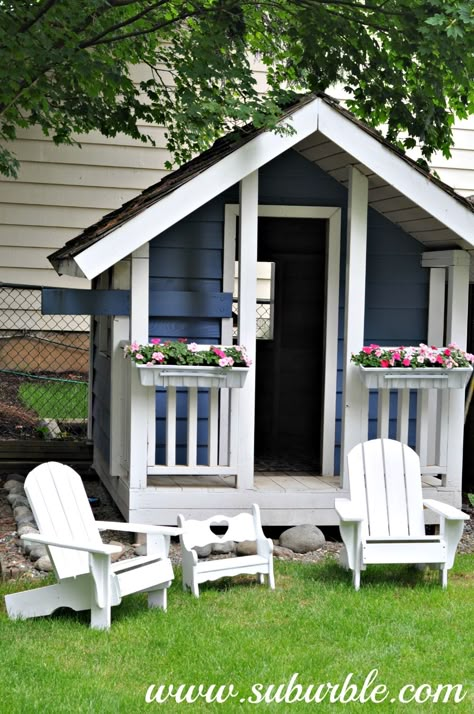 Outdoor Kids Playhouse, Outdoor Playhouse Ideas, Kids Wooden Playhouse, Cubby House Ideas, Outside Playhouse, Playhouse Plans, Indoor Playhouse, Diy Playhouse, Backyard Playhouse