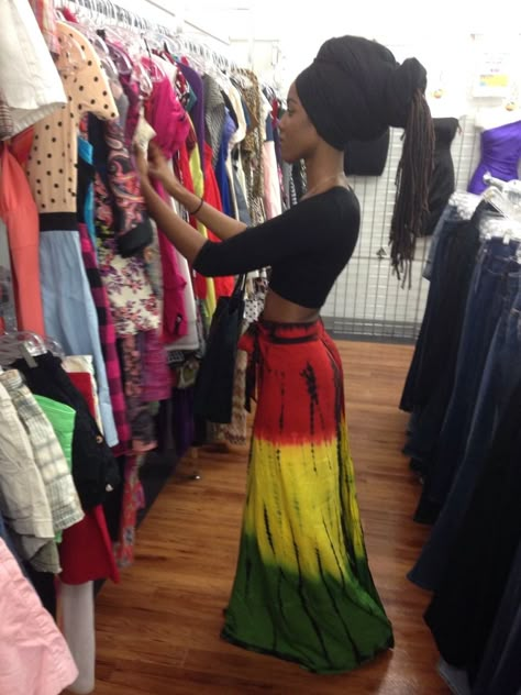 Candace Better — ravennightshade: heroineheroine: Another... Wrap Skirt Outfit Black Women, Rastafarian Outfits, Hippie Concert Outfit, Rasta Outfit, Concert Outfit Black Women, Concert Outfit Black, Rasta Clothes, Afro Punk Fashion, Black Hippy