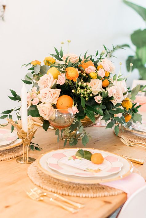 Citrus Themed Holiday Brunch Floral Ball Arrangement, Citrus Backdrop, Fruit Centrepiece, Christmas Brunch Party, Cutie Theme, Citrus Theme, Brunch Party Decorations, Citrus Baby, Brunch Decor