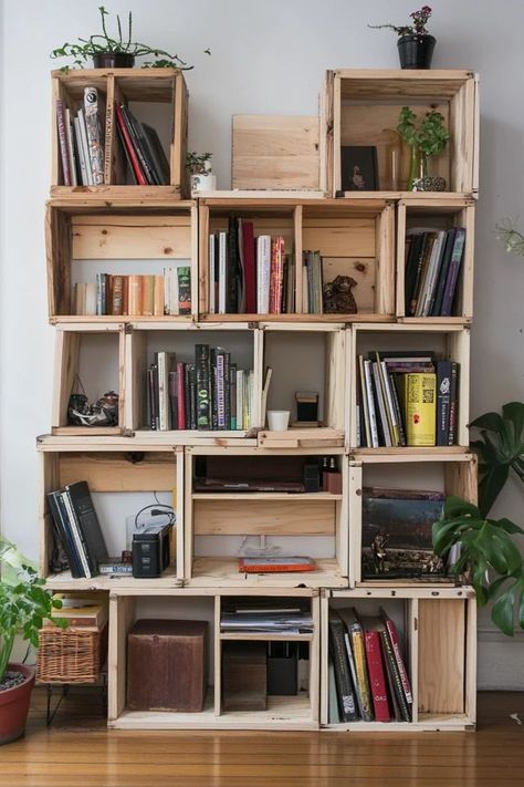 Diy With Crates, Milk Crate Bookshelf, Wooden Crate Bookshelf, Urban Office, Diy Wooden Crate, Diy Bookshelf, Crate Bookshelf, Crate Diy, Upcycling Ideas