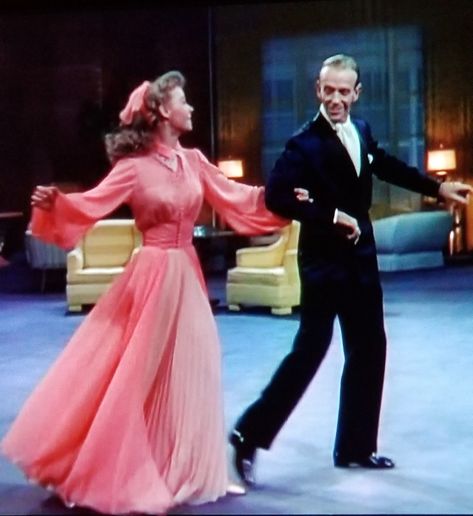 Vera Allen in Three Little Words (1950) Screenshot by Annoth...uploaded by www.1stand2ndtimearound.etsy.com Vera Ellen Dress, Vera Allen, Mitzi Gaynor, Vera Ellen, Classic Hollywood Movie Stars, Classic Movie Stars, Hollywood Movie, Fred Astaire, Dancing Queen