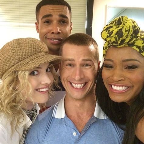 Pin for Later: 37 Killer Social Media Snaps From the Cast of Scream Queens  Glen Powell, Lucien Laviscount, Keke Palmer, and Skyler Samuels snapped a silly selfie. Scream Queens Costume, Scream Queens Cast, Chad Radwell, Scream Queens Season 2, Oliver Hudson, Scream Cast, Billie Lourd, Creepy Photos, Kissy Face