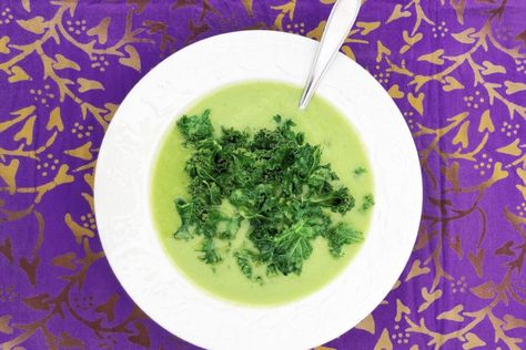 Bloom Nutrition, Creamy Zucchini, Green Soup, Sauteed Zucchini, Refined Coconut Oil, Kale Soup, Veggie Soup, Low Fodmap Diet, Super Greens