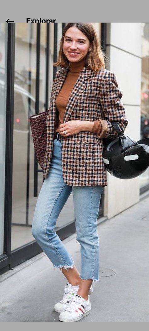 Checkered Blazer Outfit, Istanbul Outfits, Plaid Blazer Outfit, Outfit Informal, Semi Formal Outfit, Ny Outfits, Checkered Blazer, Blazer Outfits Casual, Business Outfits Women