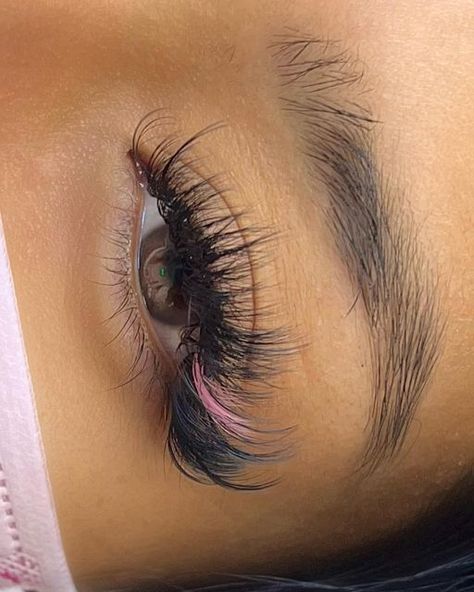 Cat Eye Wispy Lash Extensions, Lash Extensions Pink, Pink Lash Extensions, Wispy Cat Eye Lash Extensions, Lashes With Pink, Birthday Lashes, Pink Eyelashes, Wispy Cat Eye, Spider Lashes