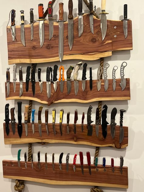 Hunting Room Design, Pocket Knife Display, Knife Display Case, Knife Display, Home Inspo Living Room, Gear Room, Home Inspo Cozy, Man Cave Room, Hunting Room