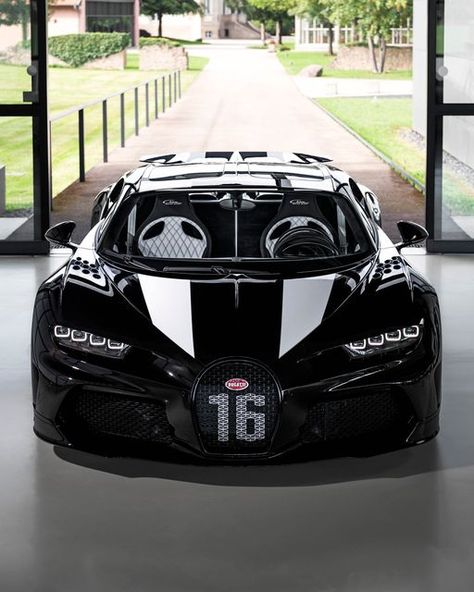 BUGATTI on Instagram: "Breathtaking in form and performance, this CHIRON Super Sport is a monochrome masterpiece that transcends the boundaries of grand touring. Every curve and contour has meticulously been shaped alongside the client to bring his vision to life – uniting an understated Black Carbon exterior and Super Sport stripes in ‘Blanc’ with a rich ‘Beluga Black’ and ‘Gris Rafale’ leather and Alcantara interior. #BUGATTI #CHIRONSuperSport – WLTP: bugatti.link/consumption" Bugatti Super Sport, Bugatti Chiron Super Sport, Dream Cars Lamborghini, Tmax Yamaha, Hyper Cars, Cars Lamborghini, Victoria Aveyard, Secret Book, Lux Cars