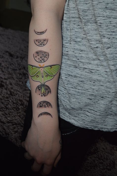 My luna moth + moon phases tattoo done by Christina Hayes at Destination Ink in Hillsboro, Oregon Moon Knee Tattoo, Moon Phase Tattoo, Phase Tattoo, Celestial Tattoos, Tat Inspiration, Hillsboro Oregon, Moon Phases Tattoo, Celestial Tattoo, Tattoos Inspiration