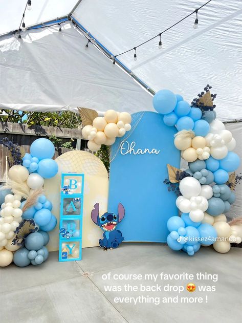 Blue Themed Baby Shower Ideas, Stitch Balloon Arch, Stitch Birthday Party Ideas For Boys, Stitch Balloon Garland, Stitch Baby Shower Theme Boy, Lilo And Stitch Baby Shower Ideas, Stitch Baby Shower Theme, Gender Reveal Baby Shower Themes, Stitch Cake