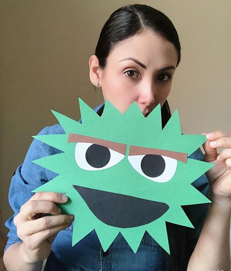 Oscar the Grouch Sesame Street Craft for kids Oscar The Grouch Craft, Sesame Street Crafts For Toddlers, Sesame Street Crafts, Grover Sesame Street, Oscar The Grouch, Toddler Art, Camping Fun, Television Program, Craft For Kids