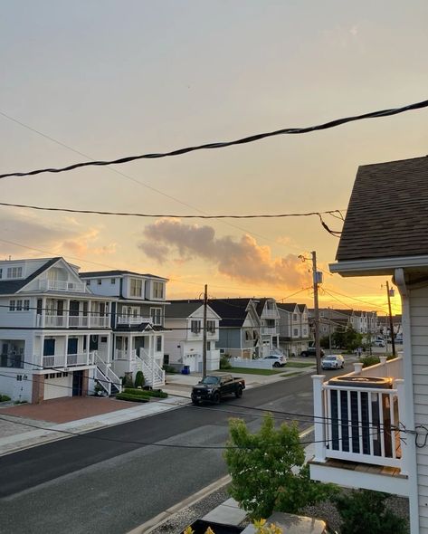 Forever a Jersey girl -- it's not goodbye, just see you later 📦✈️🔑🏡 (I've never pumped gas wish me luck 🫡😭) Nj Aesthetic, Avalon Nj, Usa Dream, Nj Beaches, Avalon Beach, Sea Isle City, Bloxburg Builds, 18th Bday, Beachy Aesthetic