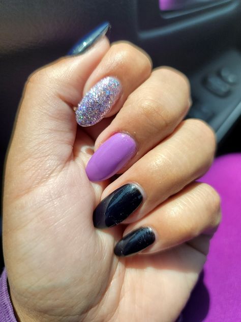 Lavender And Black Nails, Black And Lavender Nails, Neat Nails, Nails Valentines, Lavender Nails, Party Nails, Bts Concert, Nails Nails, Black Nails