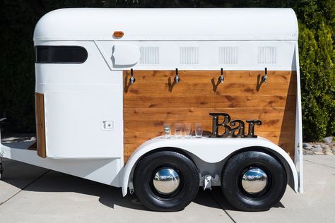 Alcohol Truck, Beer Trailer, Tap Truck, Converted Horse Trailer, Horsebox Bar, Party Rental Ideas, Trailer Bar, Bar On Wheels, Raclette Cheese