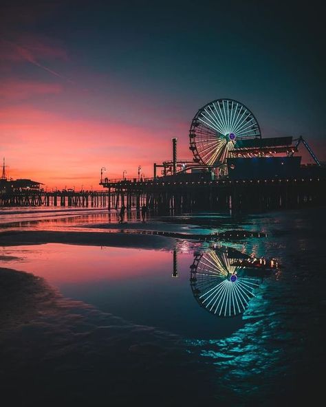 Pier Santa Monica, Los Angeles Wallpaper, Sunset Wallpaper, Sunset Colors, From Santa, Alam Yang Indah, City Aesthetic, Sky Aesthetic, Aesthetic Backgrounds