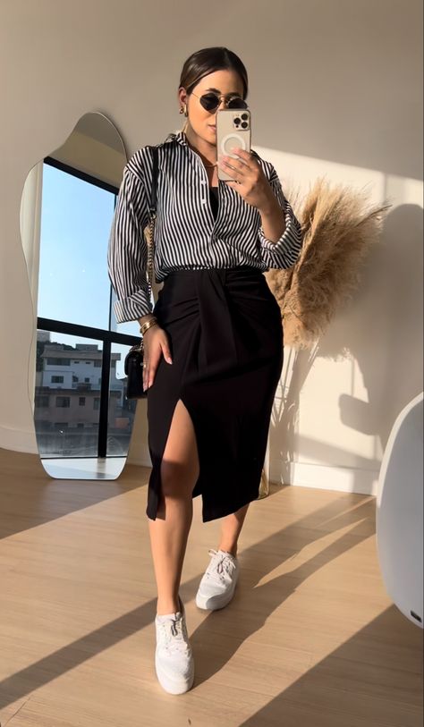 Look Office, Stylish Work Attire, Business Casual Outfits For Work, Elegante Casual, Classy Work Outfits, Dope Fashion, Fashion Mistakes, Mode Inspo, Professional Outfits