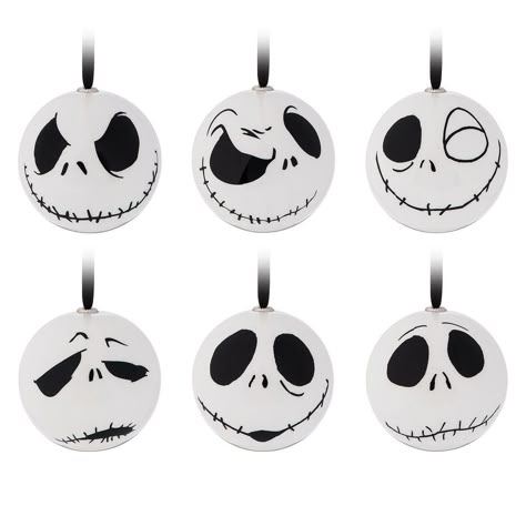 Jack Skellington Christmas Tree, Jack Skellington Christmas, Nightmare Before Christmas Tree, Nightmare Before Christmas Ornaments, Nightmare Before Christmas Decorations, Gifts Drawing, Disney Ornaments, Halloween Trees, Diy Ornaments