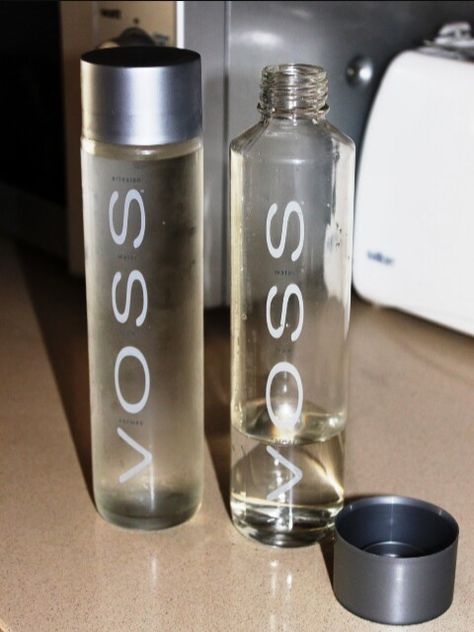 Voss ! Voss Water Aesthetic, Voss Sensory Bottles, Voss Water, Pretty Stuff, Clean Water, Voss Bottle, Lipsticks, Plastic Water Bottle, Water Bottles