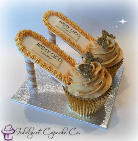 Stiletto Cupcakes, High Heel Cupcakes, Shoe Cupcakes, Gravity Cake, Luxury Cake, Cupcake Cake Designs, Make Up Cake, Creative Cupcakes, Crafts Easter