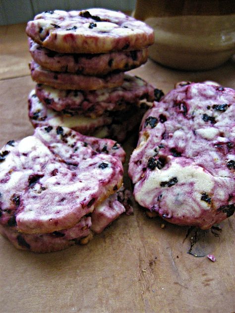 BLOG BY BINNS: Grandma Binns' Black Currant Shortbread Cookies Blackcurrant Recipes Desserts, Teaberry Recipes, Black Currant Desserts, Blackcurrant Recipes, Black Currents, Black Currant Cake, Black Currant Recipes, Delicious Lemon Desserts, Currant Recipes