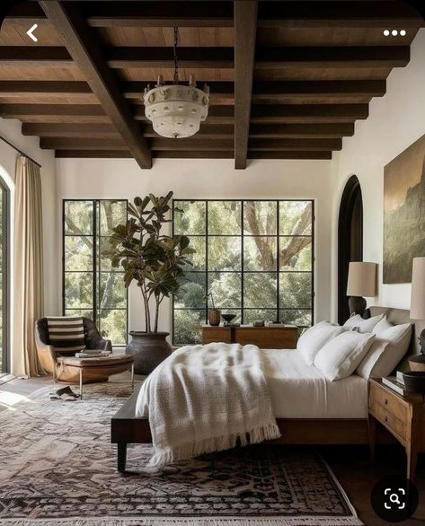 Spanish Style Bedroom, Modern Spanish Home, Mediterranean Bedroom, Apartment Simple, Mediterranean Interior Design, Bali Interior, Mediterranean Interior, Mediterranean Style Homes, Modern Luxury Bedroom