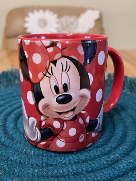 Disney Parks Orlando Florida Designer JERRY LEIGH It’s All About Me Minnie Mouse Mug. It is 4 inches tall and 3 inches in diameter. Adorable mug for the Minnie Mouse lovers out there! Minnie Mouse Mug, Disney Mugs, All About Me, Orlando Florida, Disney Parks, About Me, Orlando, Minnie Mouse, Florida