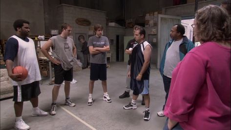 David Wallace, Dunder Mifflin, Nba News, Michael Scott, Basketball Game, National Basketball Association, Basketball Games, Conflict Resolution, Episode 5