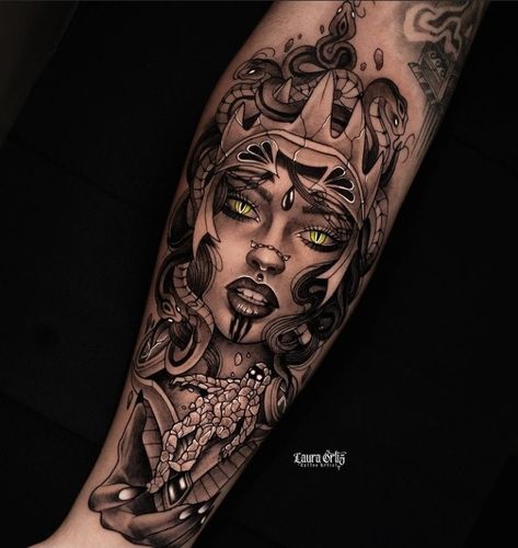 Medusa tattoo Medusa Arm Sleeve, Tattoo Shin, Medusa Tattoo Design, Medusa Tattoo, Arm Sleeve, Thigh Tattoo, Tattoos And Piercings, Tattoo Design, Skull Tattoo