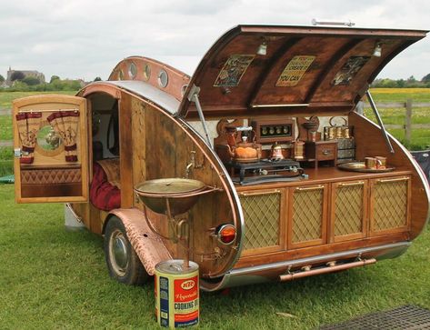 Small Camping Trailers, Teardrop Trailer Camping, Teardrop Camper Interior, Tiny Campers, Diy Teardrop Trailer, Teardrop Camper Plans, Small Camper Trailers, Small Camping Trailer, Diy Camper Trailer