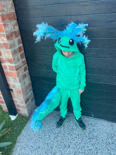 Axolotl Costume Diy, Diy Axolotl, Axolotl Costume, Axolotl Party, Blue Axolotl, Sea Creature Costume, Sully Costume, Trunk Or Treat, Book Week