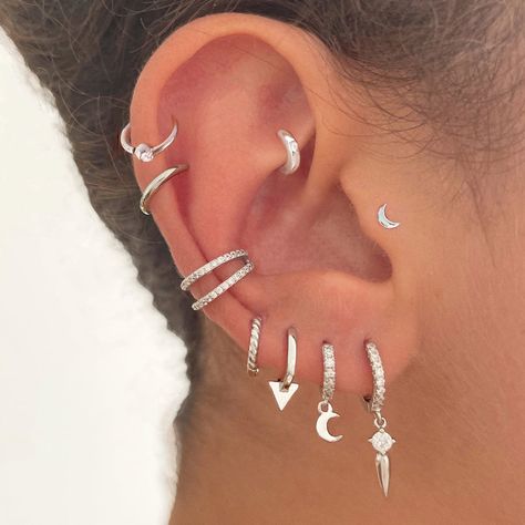 Ear Style Silver, Silver Earring Combinations, Ear Piercings Silver, Earring Combinations, Violet Earrings, Fake Earrings, Huggie Earrings Silver, Mini Earrings, Back To