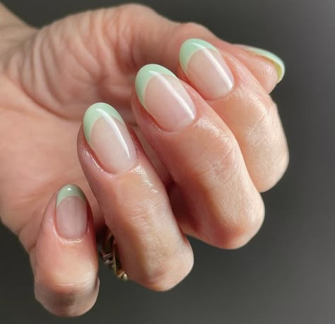 Green French Nails Tips, Sage Green French Tip Nails Almond Short, Mint Nails Ideas, Green Nail Designs Acrylic, Nail Designs Mint Green, Pastel Green French Tip, Pale Green French Tips, Sage Green Almond French Tips, Pastel Green French Tip Nails Almond