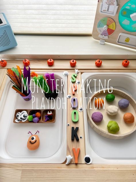 Monster making Playdoh station for toddlers Dry Sensory Play, Sensory Activity For Toddlers, Halloween Activities For Toddlers, Halloween Sensory, Activity For Toddlers, Sensory Activities Toddlers, Sensory Activity, Autumn Activities For Kids, Fall And Halloween