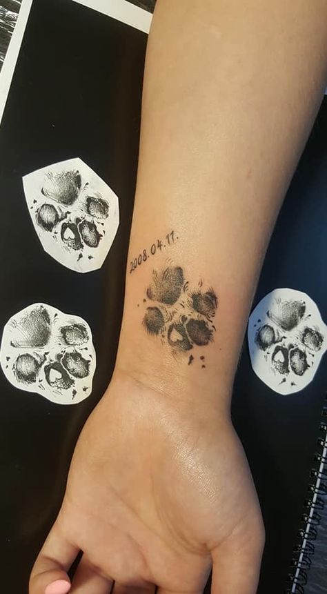 Tattoo Dedicated To Dog, Tattoos To Get When Your Dog Dies, Pet Paw Print Tattoo Ideas, Tattoo Paws Dog, Pet Tattoo Sleeve, Pet Related Tattoos, Dog Paw Print Tattoos, Tattoos For Lost Dogs, Pet Memorial Tattoo Dogs Paw Prints