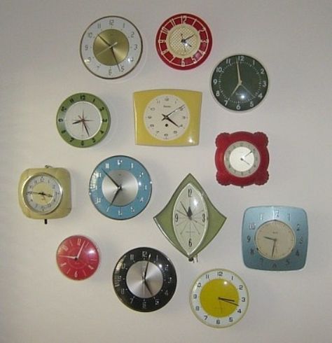 Vintage Saat, Mcm Kitchen, Atomic Design, Kitchen Clocks, Poltrona Vintage, Mcm Decor, Retro Clock, Old Clocks, Deco Retro